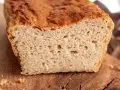 Puszysty chleb bezglutenowy, idealny na śniadanie. Oto prosty chleb bezglutenowy przepis, który pokochasz!