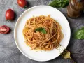 Spaghetti bez mięsa: Szybkie i pyszne przepisy, które zachwycą!