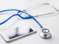 Stetoskop i smartfon. Czy psycholog może wystawić L4? Pytanie o dostęp do opieki zdrowotnej.