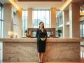 Ile zarabia recepcjonistka w hotelu 5 gwiazdkowym? Zaskakujące kwoty!
