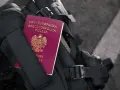 Gotowy do podróży? Paszport z lubelskiego urzędu wojewódzkiego w Lublinie, oddział ds. paszportów, czeka w plecaku.