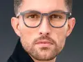 Jakie okulary do okrągłej twarzy męskie wybierać, aby wyglądać lepiej?