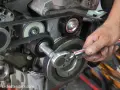 Opel Zafira A 2.0 DTI: Demontaż alternatora krok po kroku. Zrób to sam!