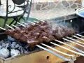 Kebab: Skąd naprawdę pochodzi? Od Persji po polskie ulice.