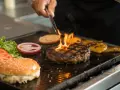Idealny kotlet na burgera z patelni: sekrety soczystości i smaku