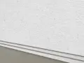 En stapel papper i A4 storlek mm, med texten "A4" tryckt i svart på det översta arket.