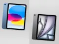 Zwei iPads nebeneinander: eines in Blau mit bunter Anzeige, das andere in Grau mit abstrakter Anzeige.