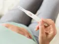 Dwie kreski na teście ciążowym. Kiedy zrobić test ciążowy? To pytanie zadaje sobie wiele kobiet.