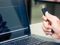Jak zabezpieczyć pendrive przed nieautoryzowanym dostępem i utratą danych