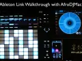 Sprzęt muzyczny z podświetlanymi padami, ekranem i tabletem, gotowy do synchronizacji dzięki **Ableton Link**.