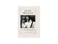 Elvis Presley, hier im Bild bei einem frühen Auftritt, der den Beginn seiner legendären Karriere markiert. Vom Tupelo-Jungen zum King.