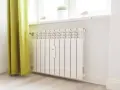 Jak odpowietrzyć grzejniki w bloku na ostatnim piętrze, aby uniknąć zimna