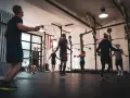 CrossFit Warszawa: Gdzie trenować? Przewodnik po boxach i cenach