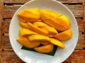Czy pies może jeść mango? Bezpieczne przygotowanie i ryzyka