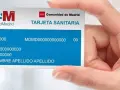 Tarjeta sanitaria de la Comunidad de Madrid donde aparece el número de la seguridad social y datos del titular.