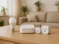Dispositivos para el hogar inteligente: bombilla, hub, sensor y enchufe. Así funciona Zigbee para conectar tu casa.