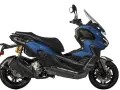 Scooter Brera 300 blu, con linee sportive e parabrezza alto, pronto per l'avventura urbana.