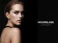 Hourglass puder rozświetlający – idealny blask dla Twojej skóry