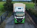 Ile waży naczepa z plandeką? Sprawdź, by uniknąć problemów z transportem