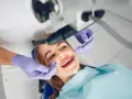 Gdzie przyjmuje dentysta w niedziele? Znajdź pomoc szybko i blisko