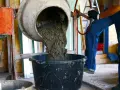 Jak zrobić beton B25 w betoniarce - uniknij błędów i oszczędź czas