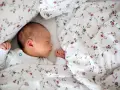Koniec z nieprzespanymi nocami! Jak usypiać niemowlaka?