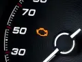 Kontrolka "check engine" świeci? Co robić i czy można jechać dalej?