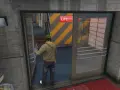 Gracz wchodzi do budynku, gdzie może wpisać komendy GTA RP. W tle widać logo "Lifeinvader".