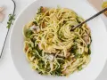 Spaghetti Carbonara kcal: Cała prawda i lżejsze przepisy