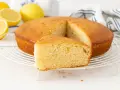 Bizcocho de limón esponjoso, listo para disfrutar. Una deliciosa receta que te encantará.