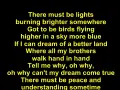 Elvis Presley singt "If I can dream" über Lichter, die heller brennen, und Brüder, die Hand in Hand gehen.