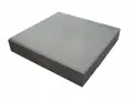 Szara płyta chodnikowa 50x50 cm. Zastanawiasz się, ile waży płyta chodnikowa 50x50?