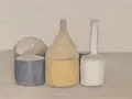 Subtelna kompozycja Giorgio Morandi: trzy butelki i kamień w stonowanych barwach, emanujące spokojem i harmonią.