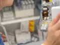 Jak bezpiecznie przewieźć leki lodówkowe? Poradnik eksperta
