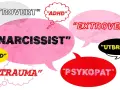 Tankar om "narcissist" och andra diagnoser i pratbubblor.