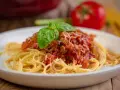 Spaghetti bolognese? Odkryj prawdziwe ragù z Bolonii!