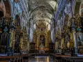 Wnętrze klasztoru bernardynów Leżajsk zachwyca bogactwem złota i malowideł.