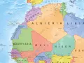 Mapa polityczna północno-zachodniej Afryki, pokazująca wszystkie kraje afryki, w tym Maroko, Algierię, Libię, Mauretanię, Mali, Niger, Czad, Senegal, Gwineę.