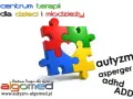 Kolorowe puzzle tworzą serce, symbolizując nadzieję i wsparcie. Centrum terapii dla dzieci i młodzieży oferuje pomoc w zakresie autyzmu, aspergera, adhd i add.