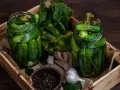 Jak przechować koper do kiszenia ogórków, by zachować jego aromat?