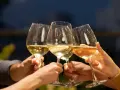 Alkohol po depilacji laserowej? Sprawdź, kiedy można pić