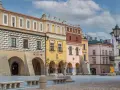 Kolorowe kamienice zdobią rynek w Tarnowie. Muzeum mieści się w zabytkowej części miasta.