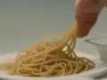 Ile gram makaronu spaghetti na osobę? Odkryj idealną porcję!