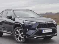 Toyota RAV4 hybryda czy benzyna – która wersja jest tańsza w utrzymaniu?