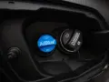 Dwa korki w samochodzie: niebieski z napisem AdBlue i DEF, czarny z napisem DIESEL. System SCR w dieslu wymaga dbałości.