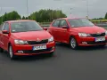 Dwie czerwone Škody Fabia na drodze. Sprawdź aktualne skoda fabia - ceny używanych.