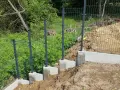 Jak podwyższyć ogrodzenie panelowe - proste sposoby na stabilność i estetykę