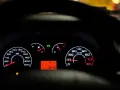 Tacho zeigt 152 km/h. Innerorts sind 50 km/h erlaubt. 21 kmh zu schnell innerorts – das wird teuer!