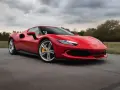 Ile kosztuje wypożyczenie ferrari? Ceny, które mogą Cię zaskoczyć