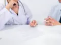 Kto płaci za zwolnienie lekarskie w firmie poniżej 20 osób? Sprawdź!